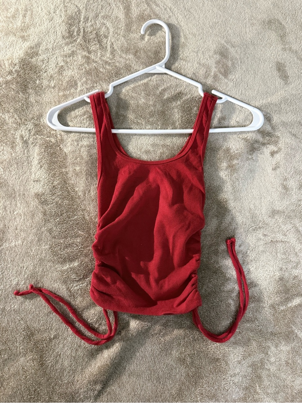 HOLLISTER - Red Ribbed Ruched Side-Tie Tank Top